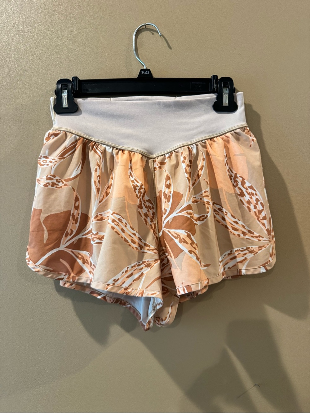 Women’s Peach Floral Athletic Shorts with Soft High Waistband
